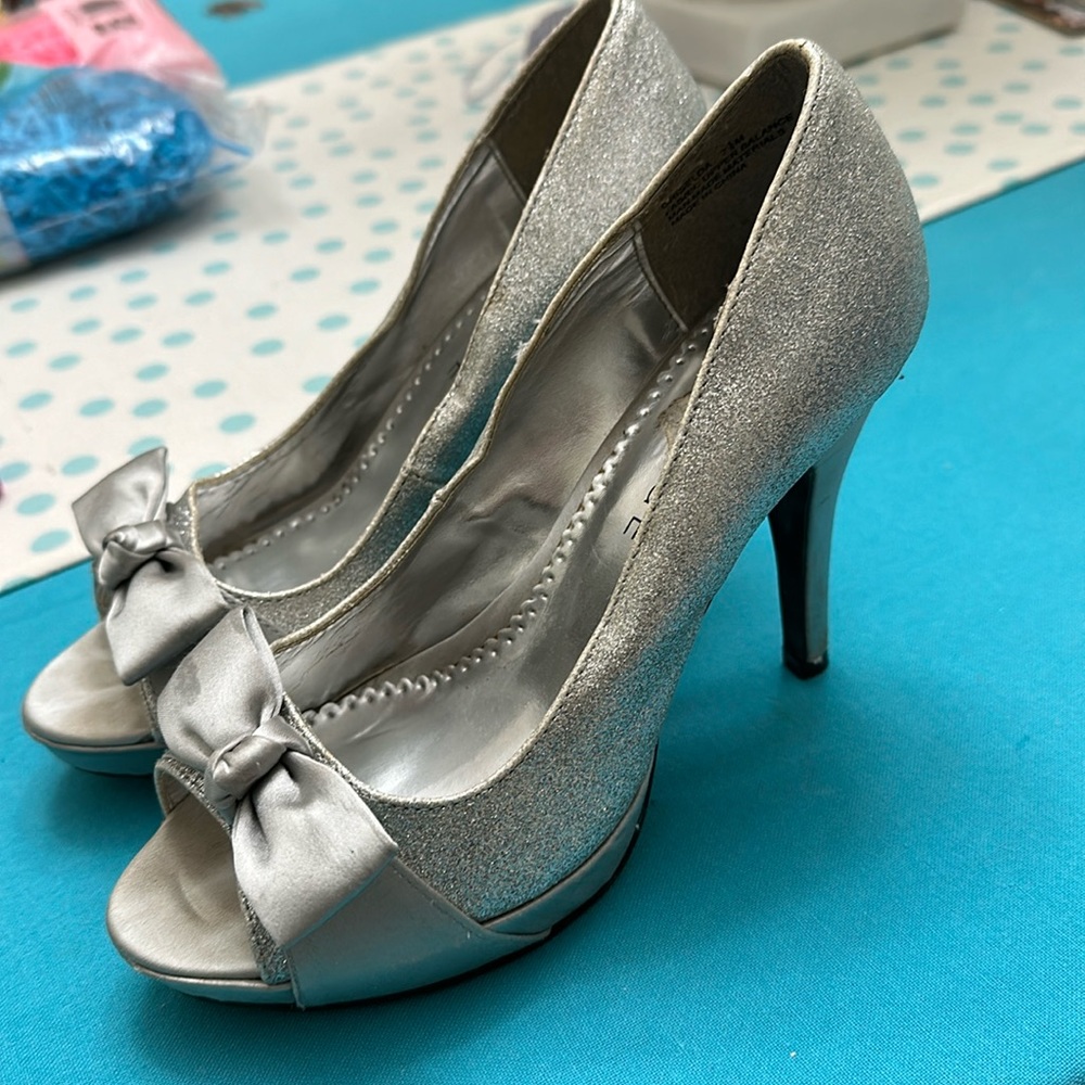 Rampage silver sparkle heels